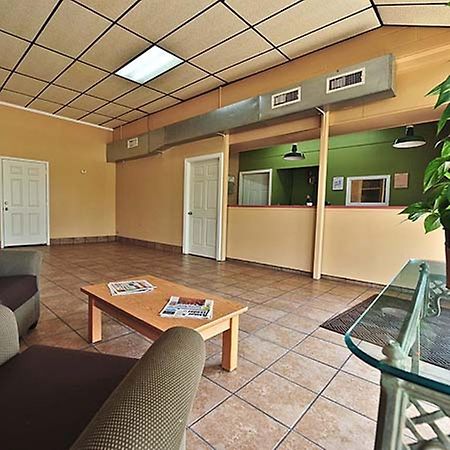 Relax Inn Guin Exterior foto